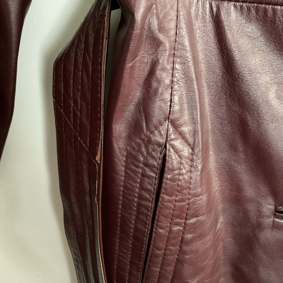 97 Authentic Vintage Leather Jacket - Picture 6 of 8